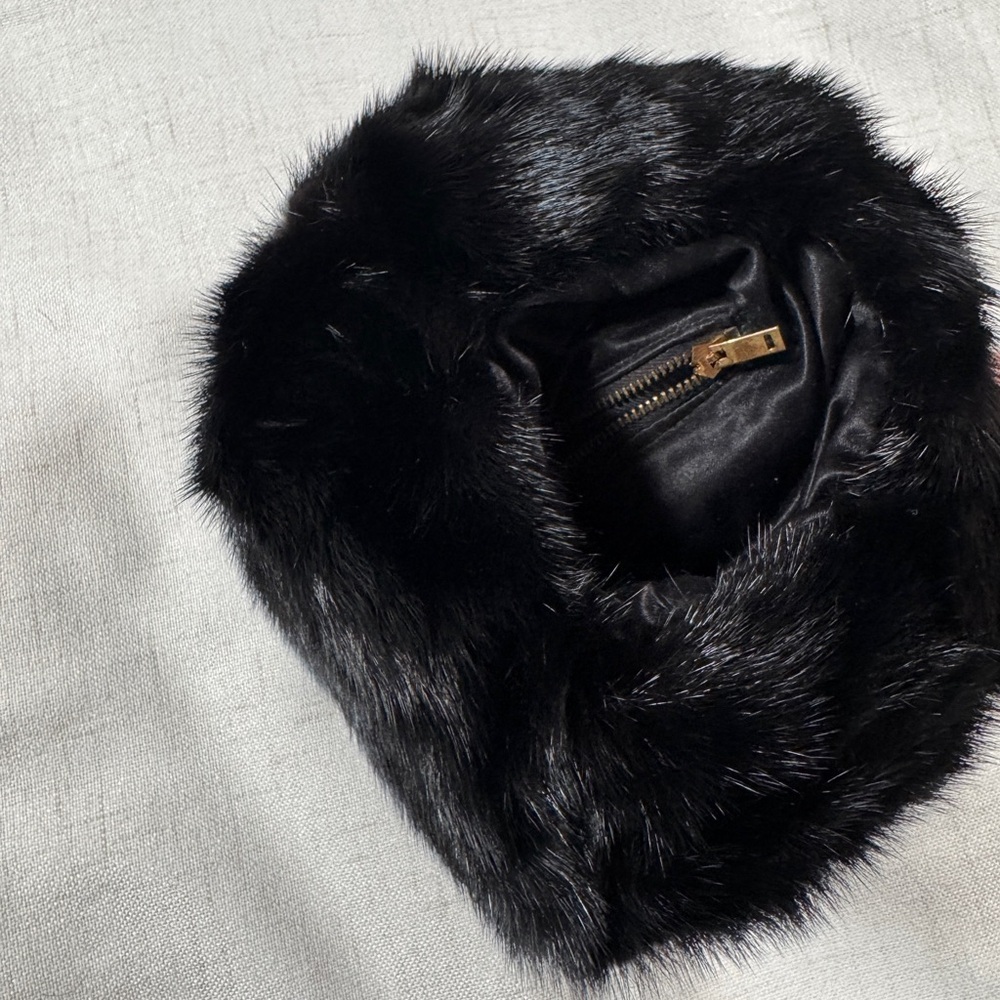✨ Luxe Vintage Glossy Black Mink Fur Muff ✨ - Picture 8 of 10